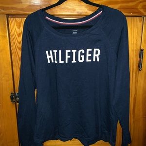 Tommy Hilfiger Navy Long Sleeve Size XL, fits like L, very lightly worn.